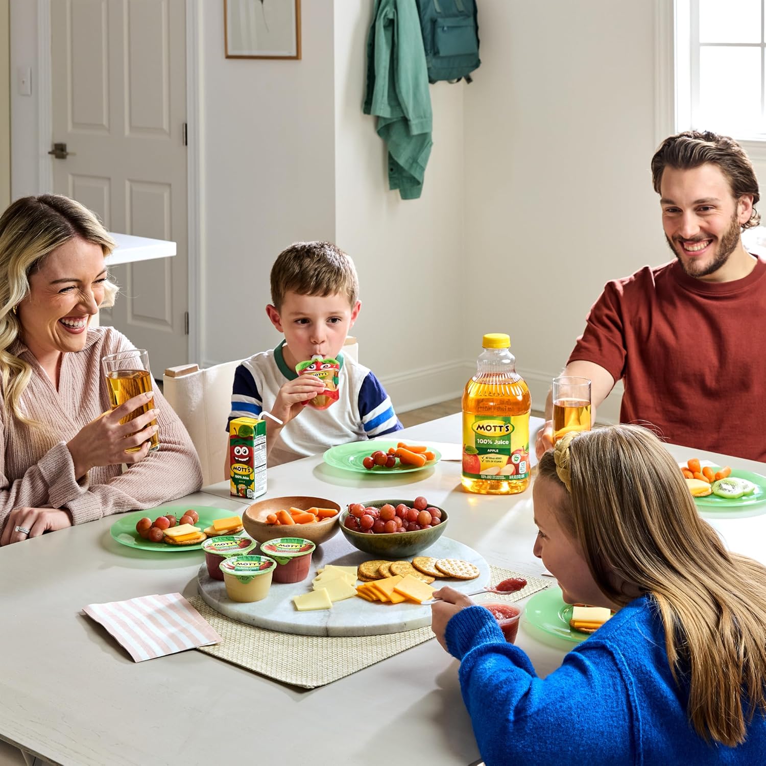 Mott's 100% Original Apple Juice, 6.75 Fl Oz Boxes, 32 Count (4 Packs Of 8), 2 Servings Of Fruit, 100% Fruit Juice, Gluten-free, Caffeine-free, Kosher, Contains No Artificial Colors Or Sweeteners